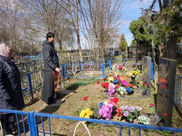 Богослужения на Радоницу_4